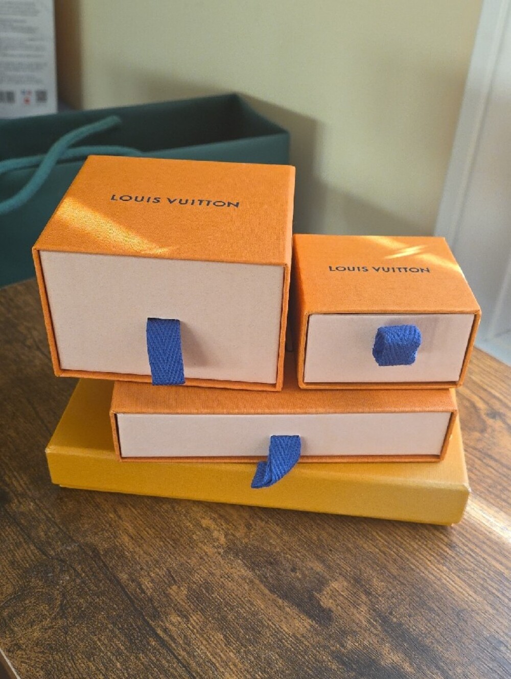 Louis Vuitton Orange Gift Boxes with Blue Pull Tabs - Picture 3 of 4